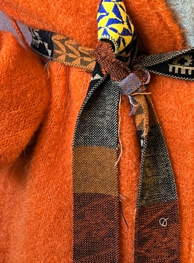 Cardigan in fine alpaca con cintura Akep