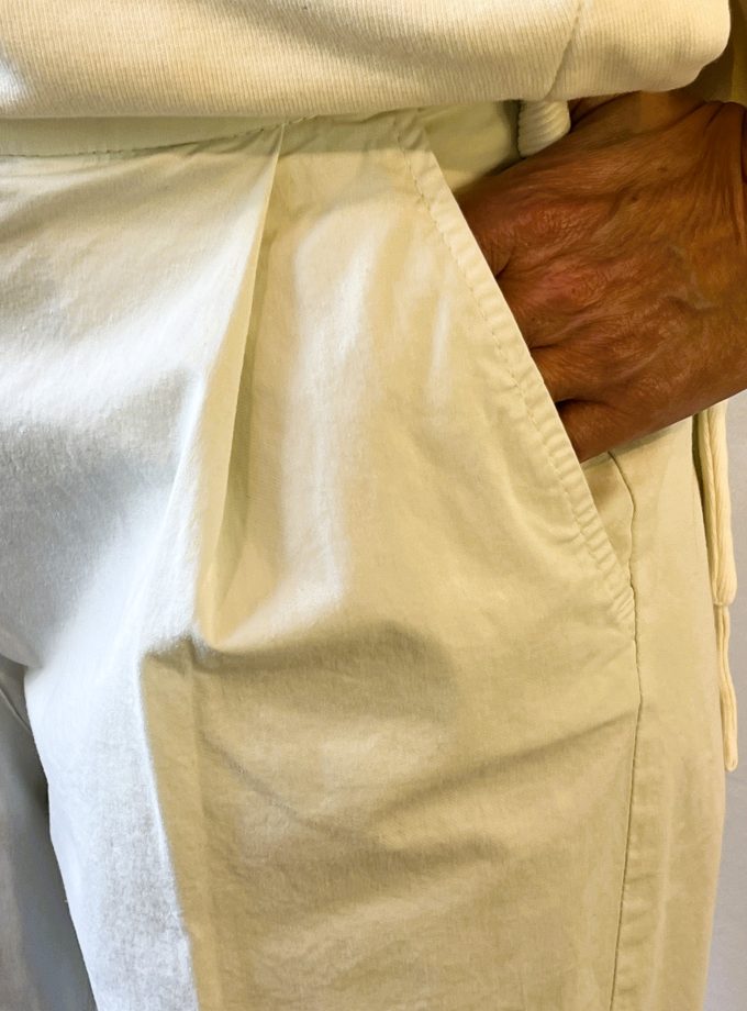 Pantalone baggy con alamari Manila Grace