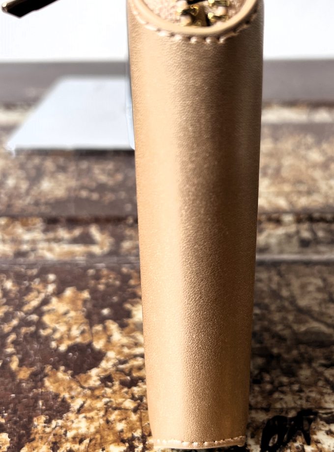 Portafoglio Around Manila Grace