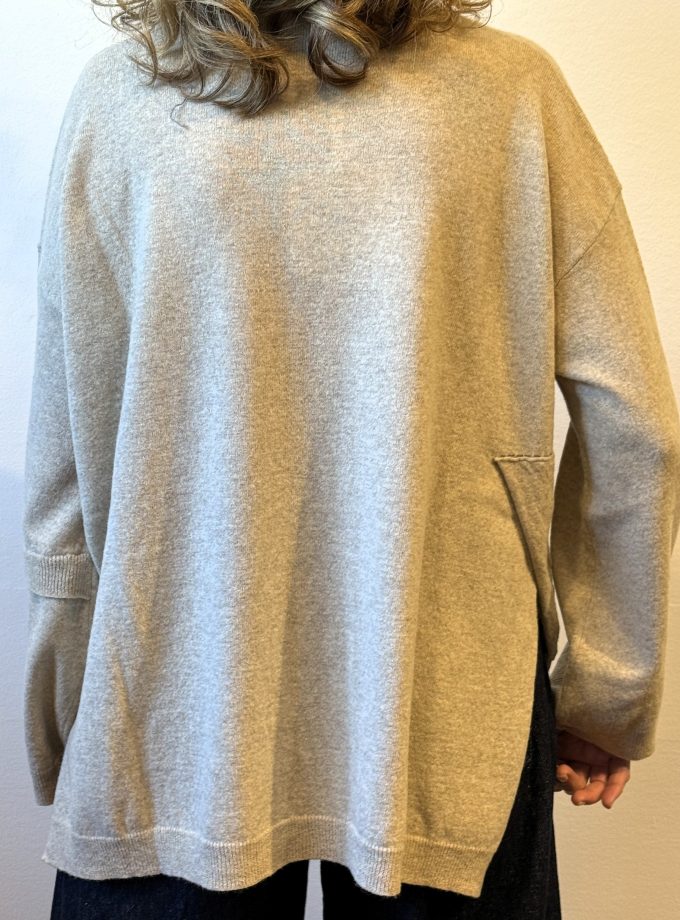 Maglia asimmetrica intrecci Jei-O Laboratorio