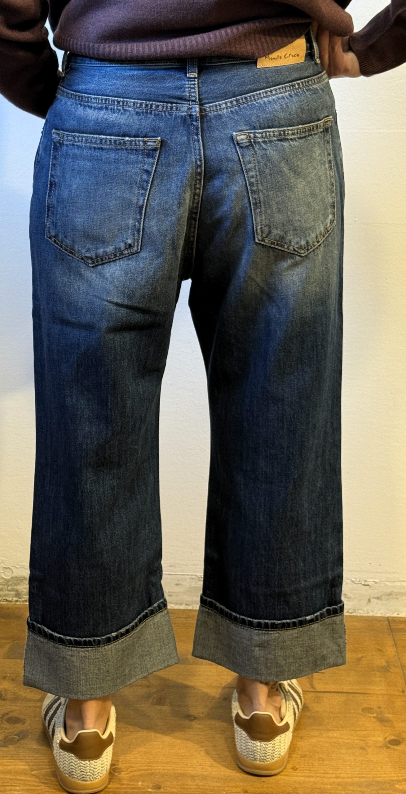 Jeans-asimmetrico-manila-grace-dietro